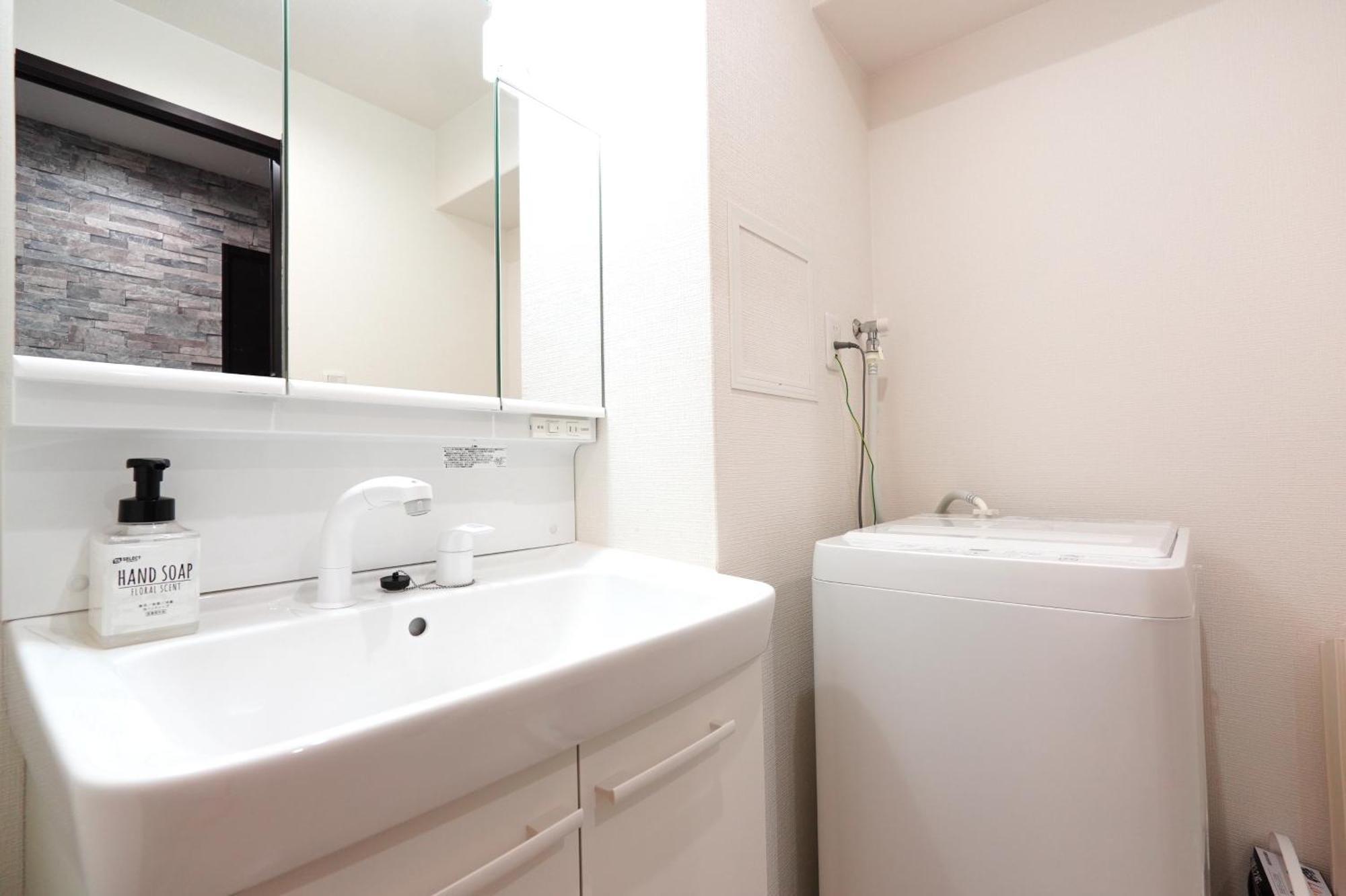 Dotonbori Royal II Apartment Osaka Room photo