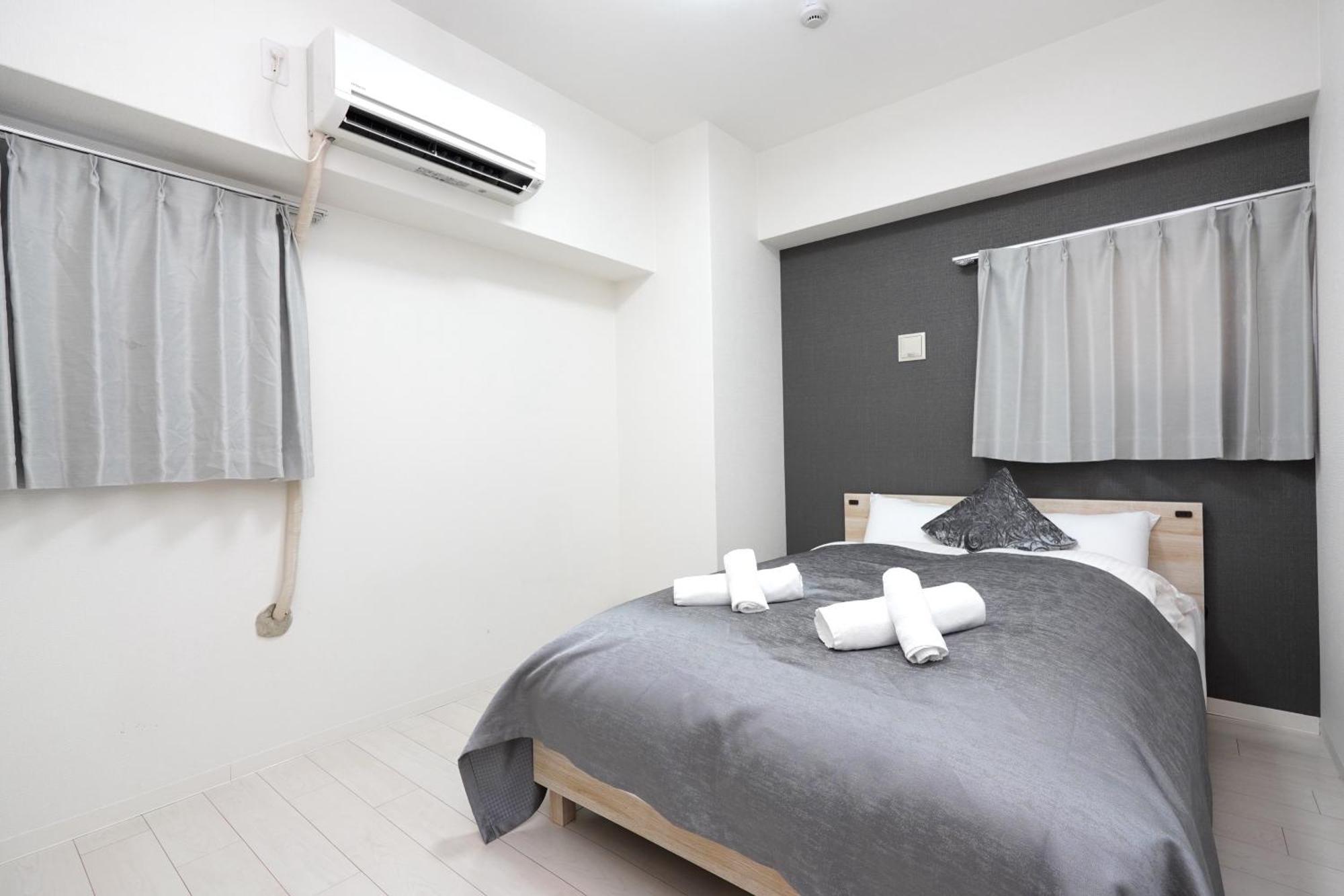 Dotonbori Royal II Apartment Osaka Room photo